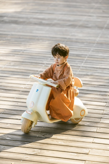 12V Vespa Style Electric Ride-On Scooter – Available in Kids & Adult Sizes
