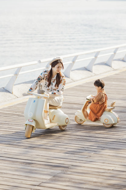 12V Vespa Style Electric Ride-On Scooter – Available in Kids & Adult Sizes