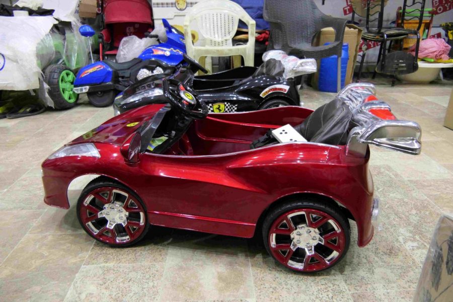 Kids Battery Operated Car – Ferrari Style, Remote Control, Metallic Paint