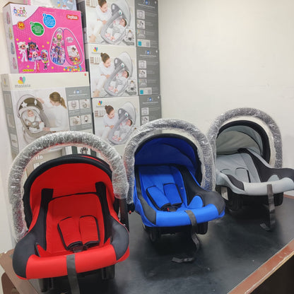 Premium Baby Carrycot | 2-in-1 Infant Car Seat & Rocker | Lightweight & Comfortable